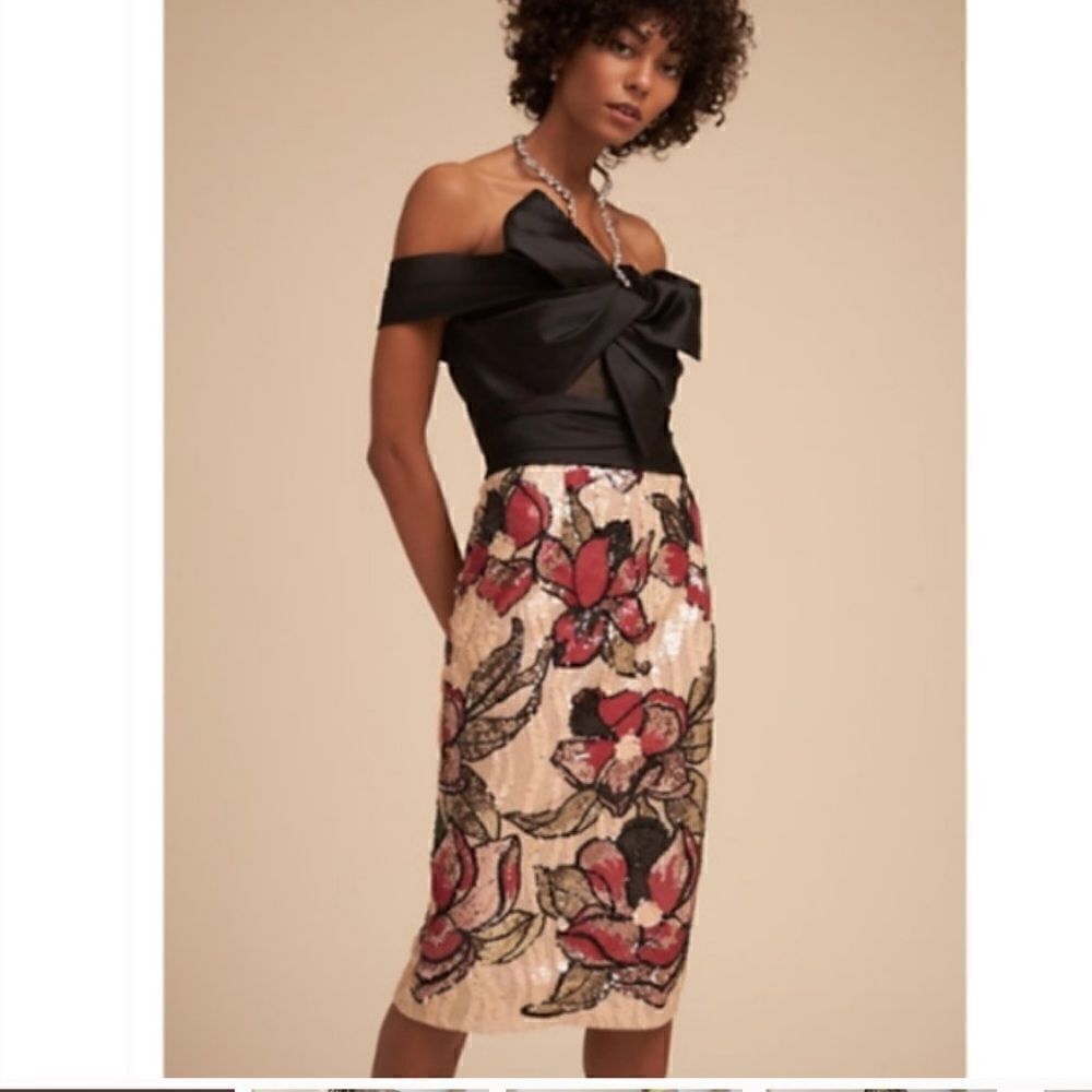 New marchesa notte
ARTWORK SEQUIN COCTAIL DRESS